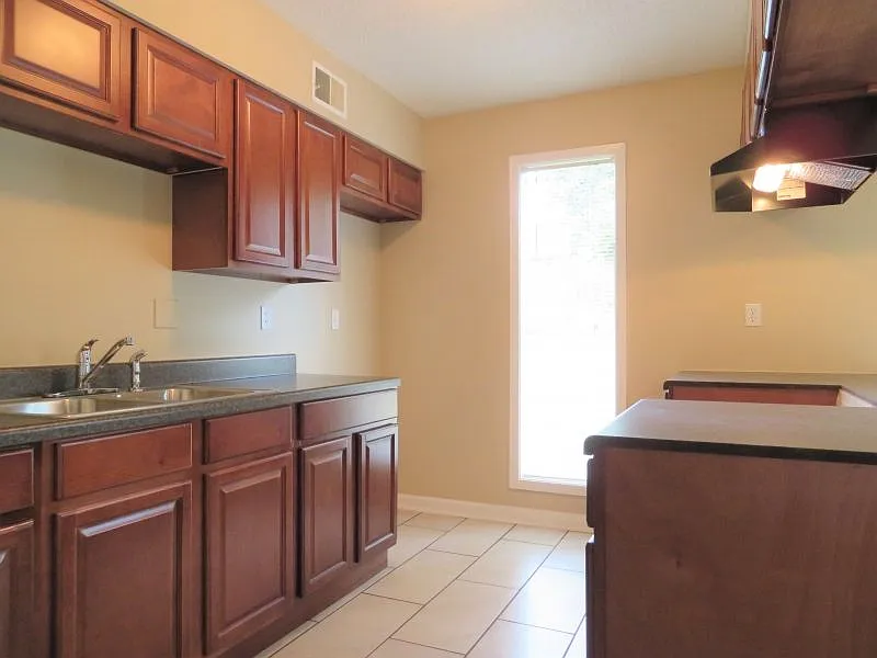 Building Photo - 3789 Walsingham Dr