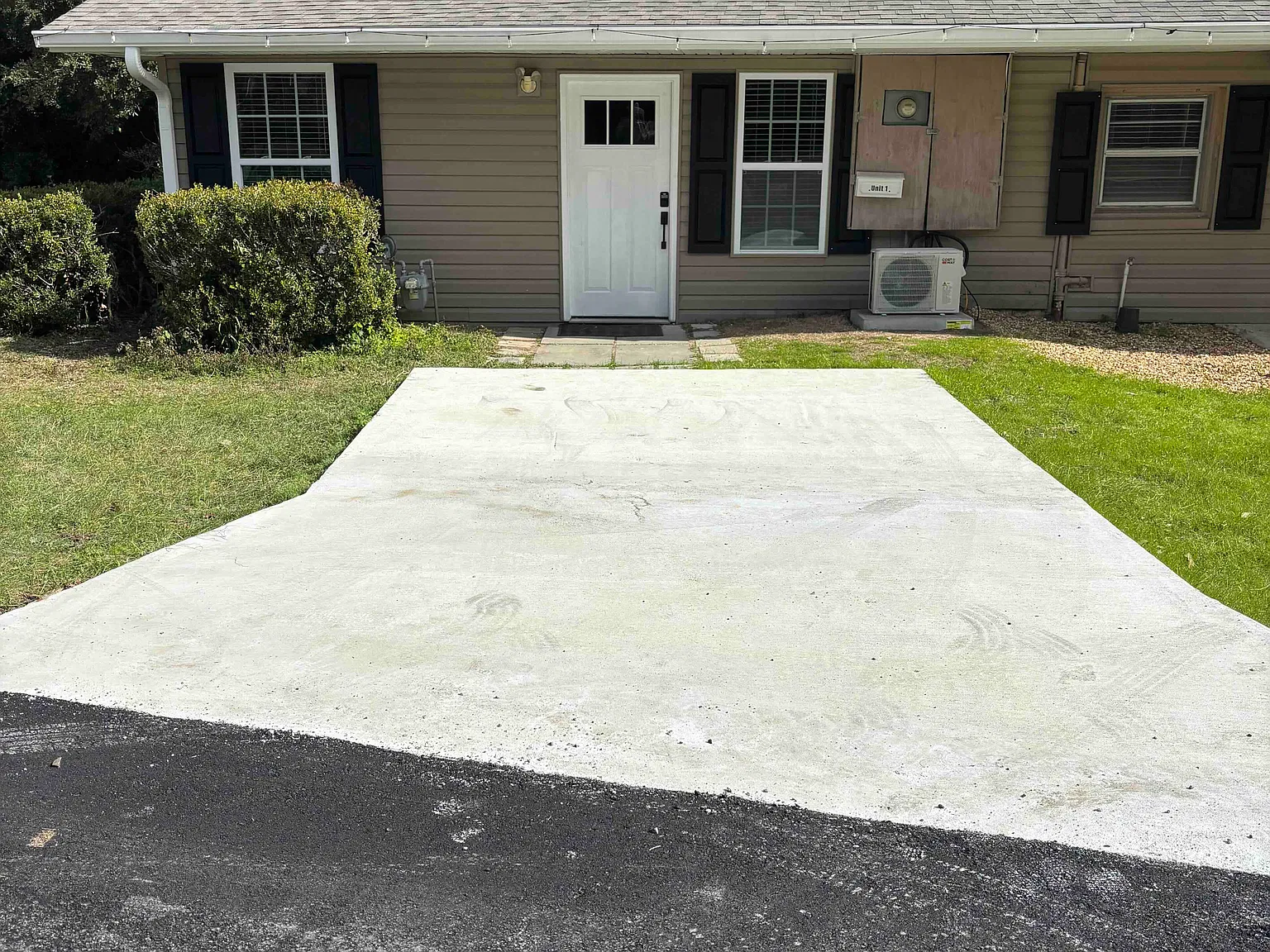 3 bed, 900 sqft, $1,880 — Photo 4