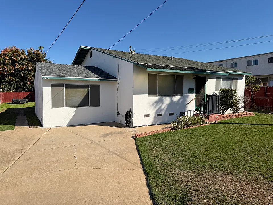 1270 Holly Ave