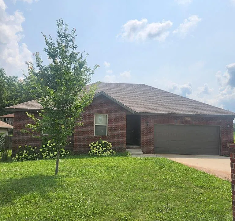 5858 S Geranium Ln