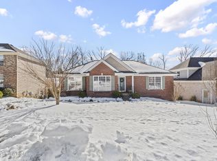 4505 Saratoga Woods Dr, Louisville, KY 40299