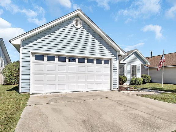 3rd image of 120 Heritage Cir
