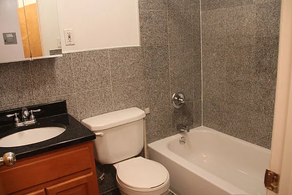 Rented by NYLA Realty | media 22