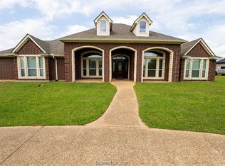 4017 Austins Estates Dr, Bryan, TX 77808