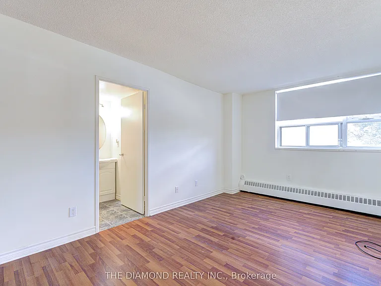 40 Sunrise Ave #301 — Photo 19
