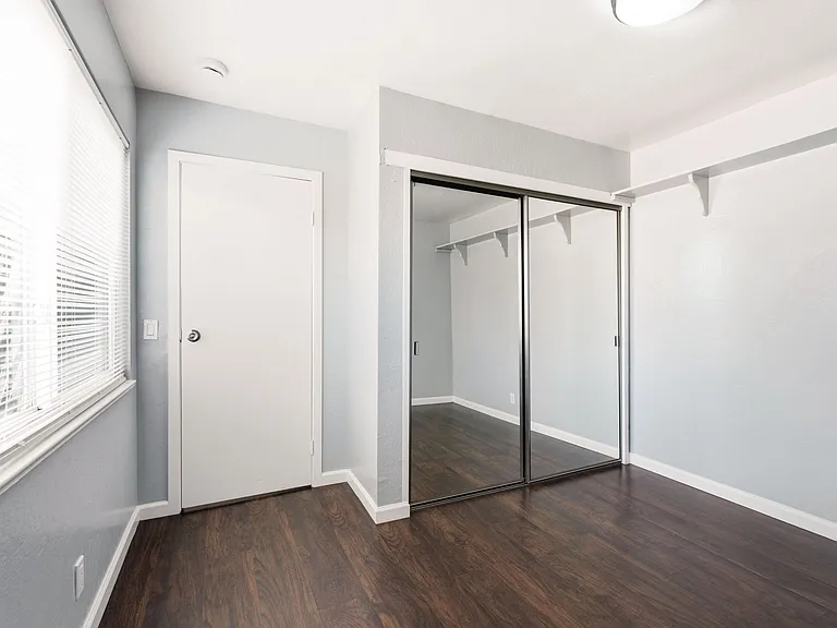 934 Pierce St — Photo 12