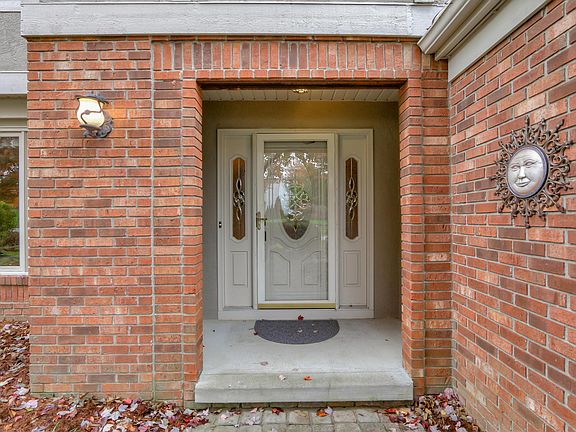 4th image of 12937 Edgewood Ct