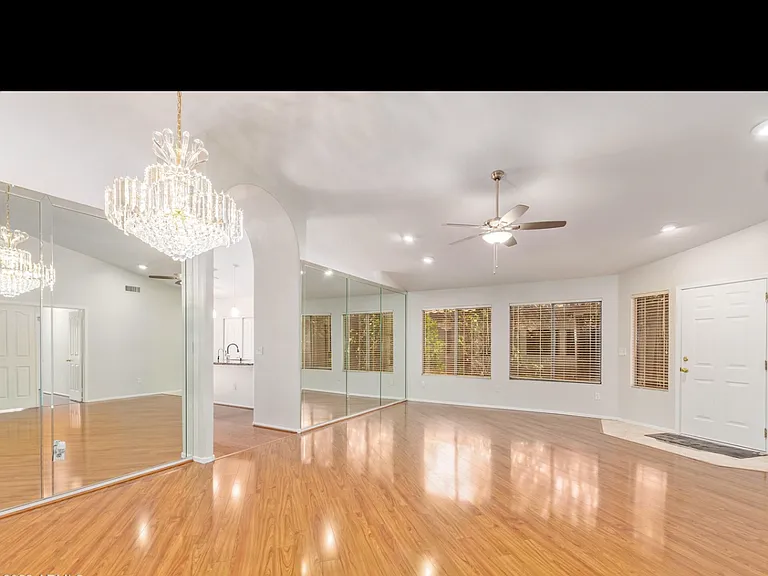7432 W Aurora Dr — Photo 19