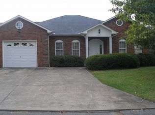 1857 Manor Ct, Kingsport, TN 37660