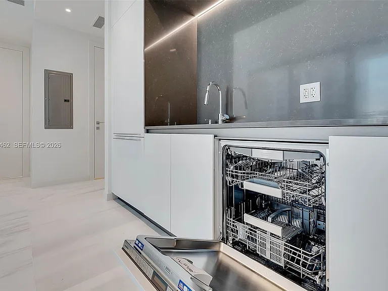 300 Biscayne Boulevard Way #3008W — Photo 8