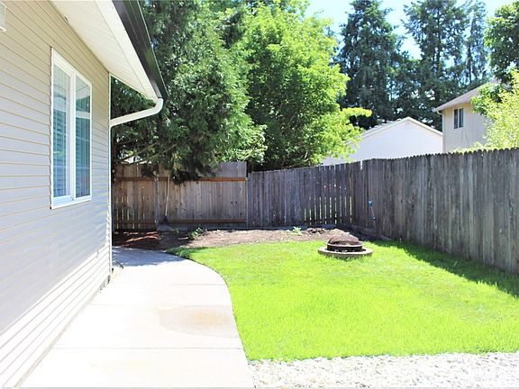 2nd image of 5107 NE 131st Avenue