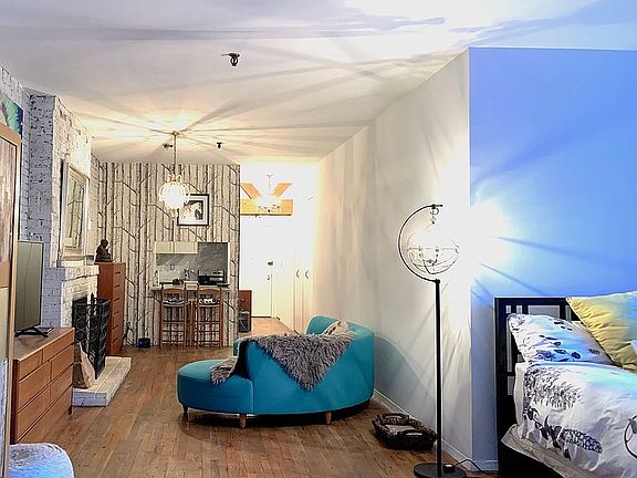 2nd image of 324 Pearl St APT 3G