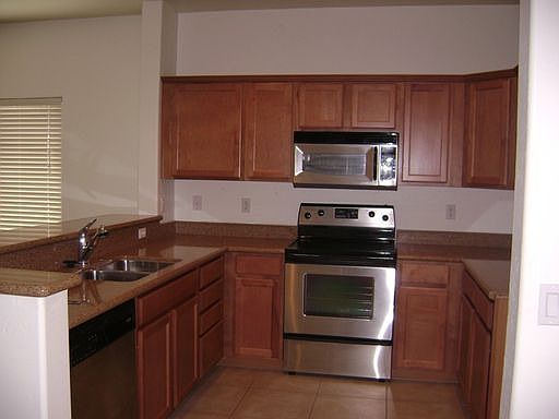 3rd image of 1251 E Blackfoot Daisy Dr