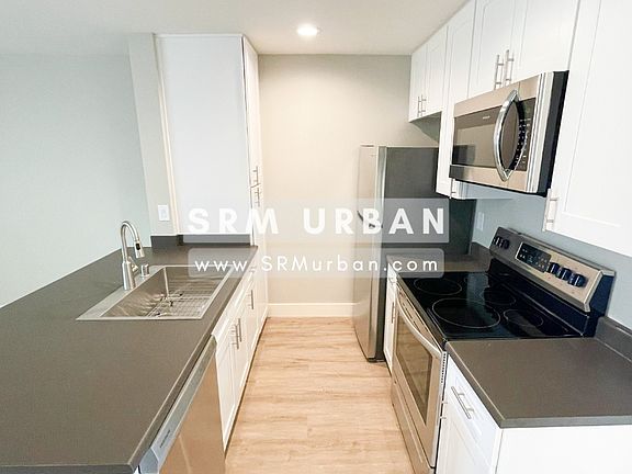 3rd image of 3041 C St APT 3