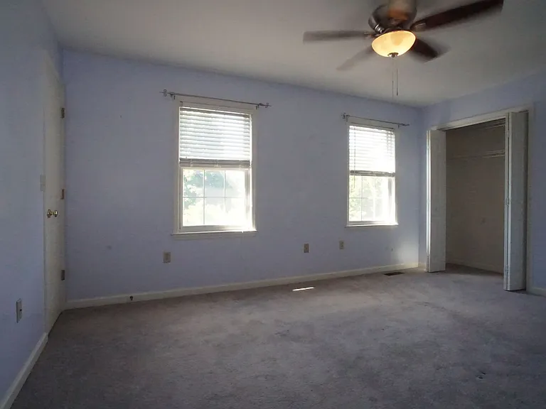 450 Wimmer St — Photo 9