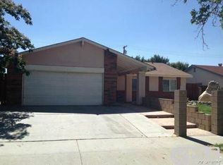 37225 51st St E, Palmdale, CA 93552