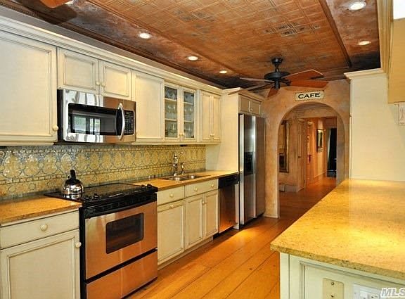 4th image of 189 Lodge Ave