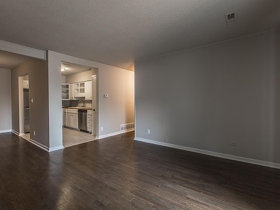 4th image of 7504 Wyoming St #2-4