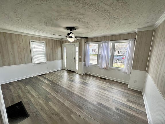 3rd image of 1305 Napier St
