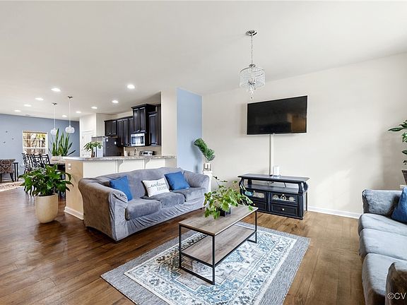 3rd image of 8096 Creekside Village Dr #O-a