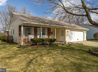 18 Farmview Ln, Columbus, NJ 08022