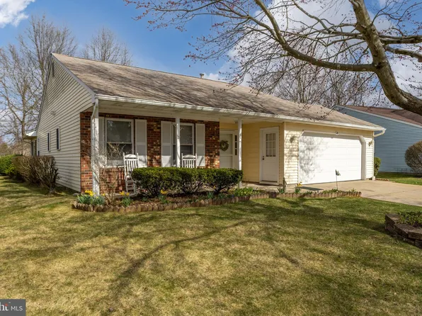 18 Farmview Ln, Columbus, NJ 08022