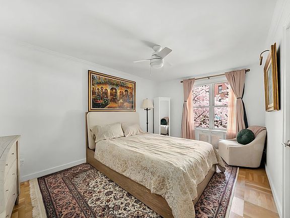 4th image of 302 E 88th St APT 2F