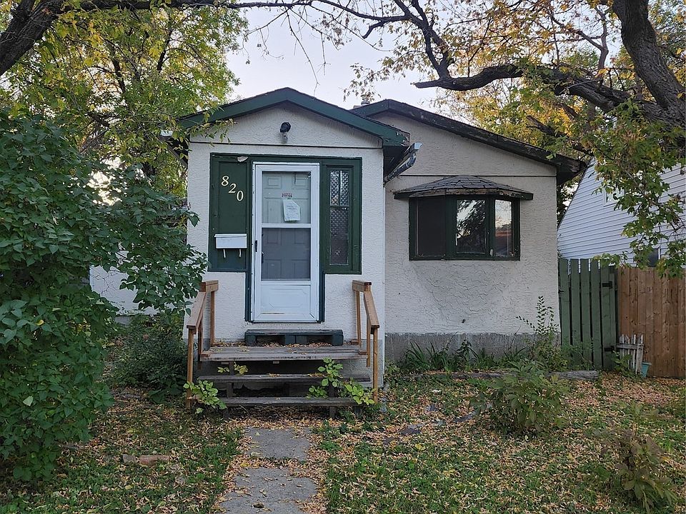 1st image of 820 Retallack Street