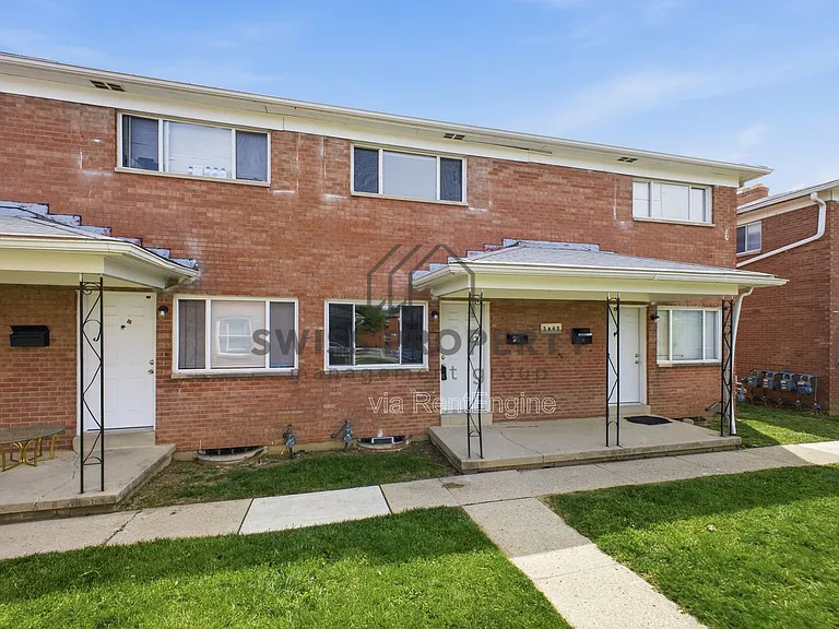 5840 N Meadows Blvd #D — Photo 2