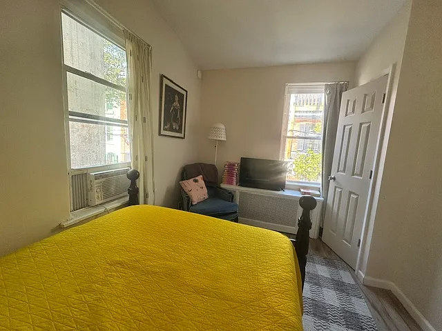 3 bed, 1.5 bath, 1500 sqft, $2,800 — Photo 4