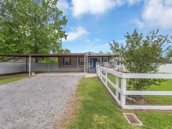 420 W Hartel St, Sour Lake, TX 77659