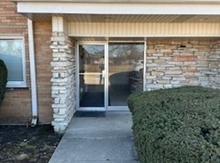 5001 Madison St APT 3F, Skokie, IL 60077