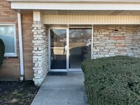 5001 Madison St APT 3F, Skokie, IL 60077