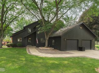 403 Center Pkwy, Yorkville, IL 60560