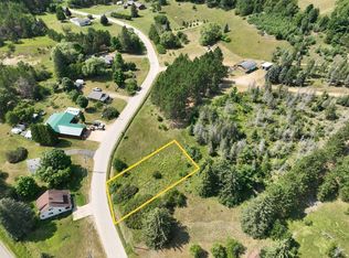 7 W Main St #6, Niagara, WI 54151