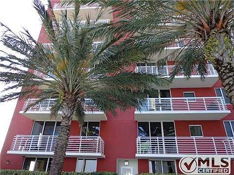 2nd image of 1551 N Flagler Dr APT 1505