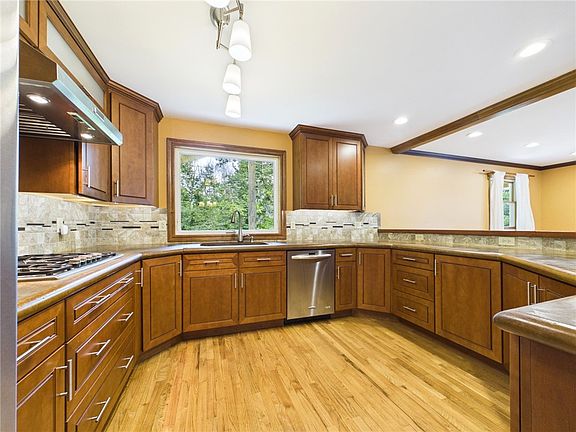3rd image of 3 Dallas Rd