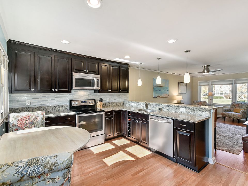 1st image of 4836 N Shoreland Ave #4836