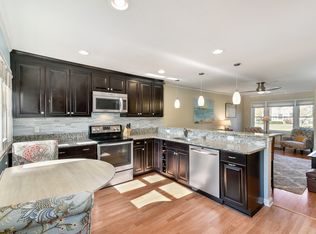 4836 N Shoreland Ave #4836, Whitefish Bay, WI 53217