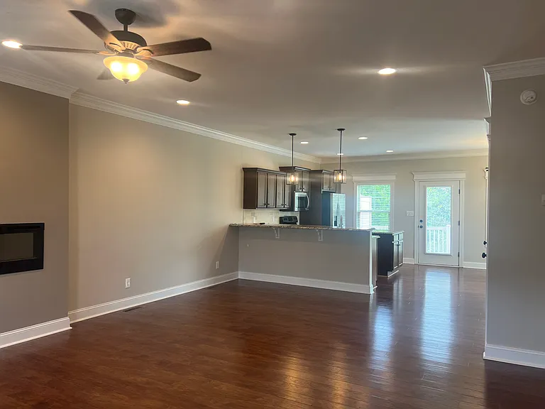Mallard Ln — Photo 2