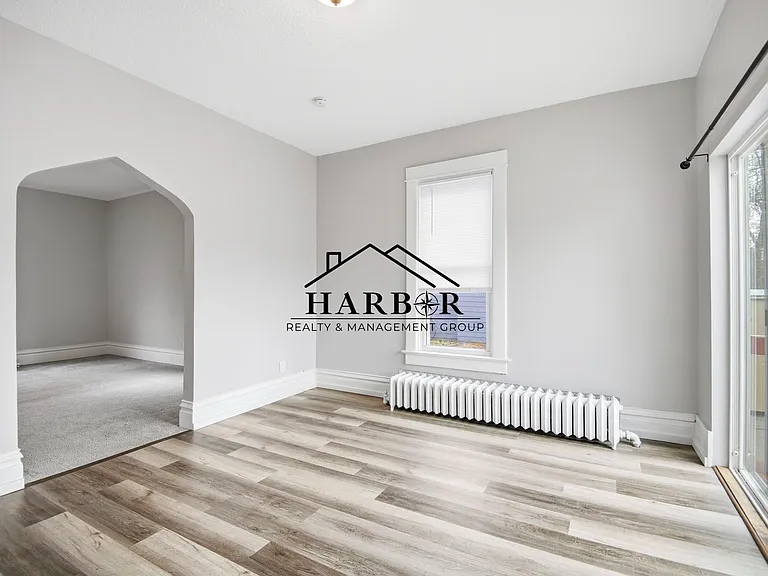 401 3rd Ave SW — Photo 5