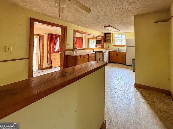 5th image of 2518 Bellview Ln