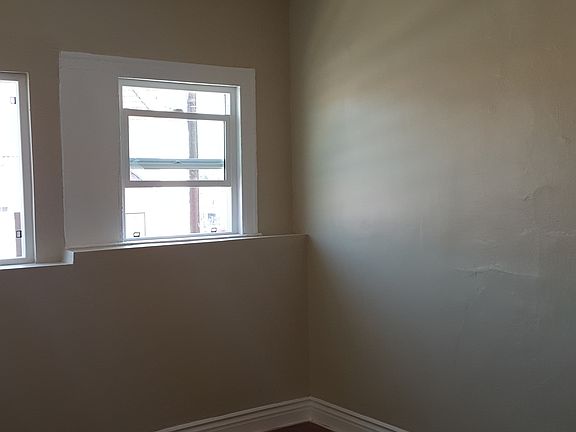 5th image of 913 1/2 N Soto St