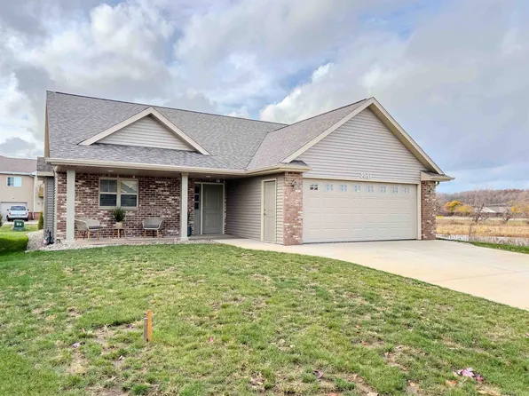 2351 E Plank Cir, Appleton, WI 54915