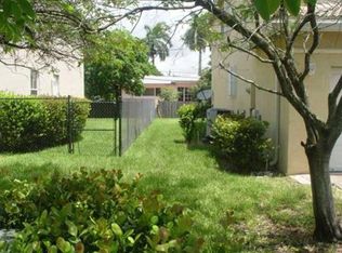 967 NW 206th Ter, Miami Gardens, FL 33169