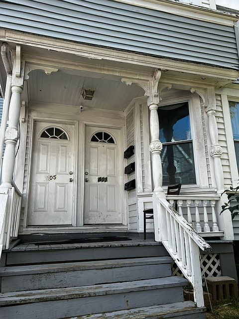 2nd image of 407 Atlantic St Floor 1