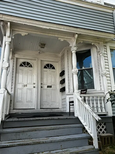 405 Atlantic St #1
