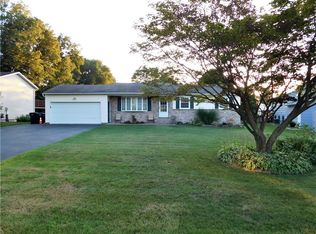 105 Vendome Dr S, Rochester, NY 14606