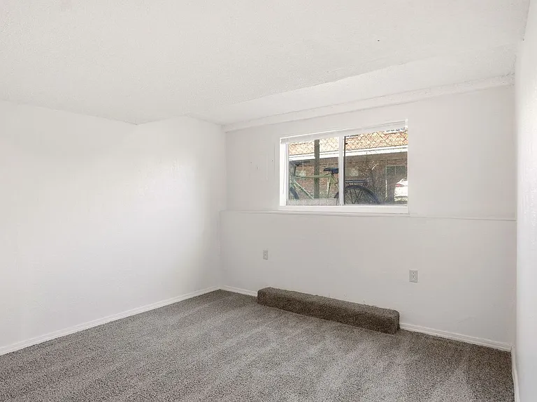 308 N Washington St — Photo 43