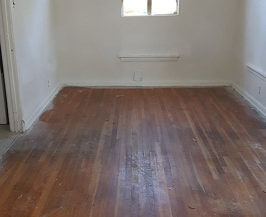 3rd image of 134 Hub Ave